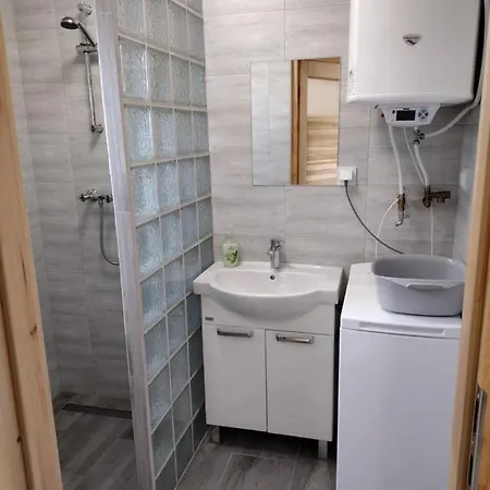 אכסניה Happy Z Sauna Podamirowo