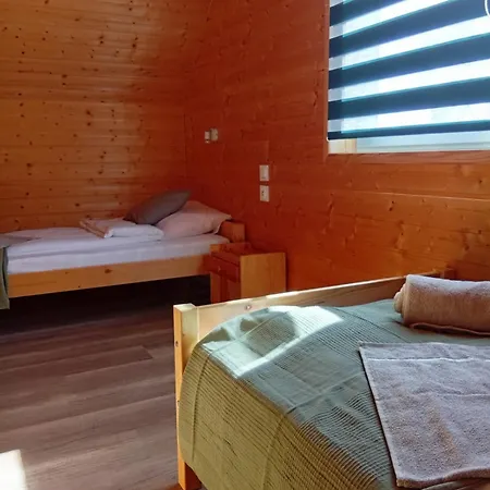 Деревянный коттедж Happy Z Sauna *